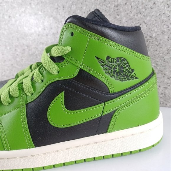 Women's Nike Air Jordan 1 Mid Altitude Green Sneakers - Size 6 Shoes - Picture 7 of 12